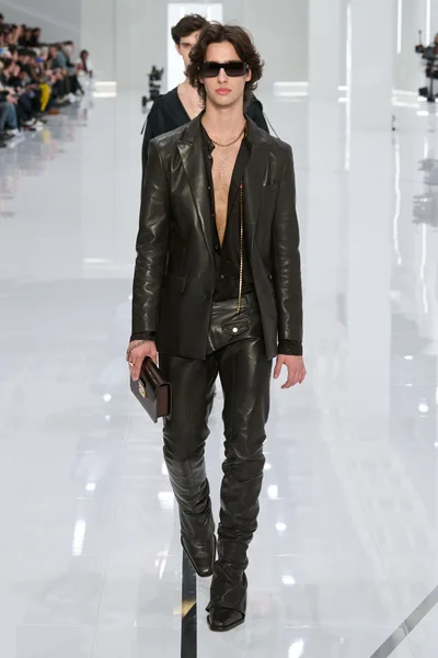 Look 20